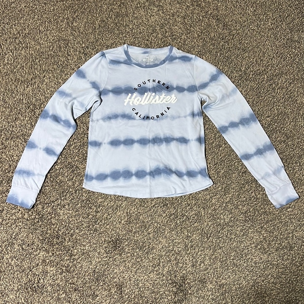 Women’s Hollister size Small long sleeve shirt